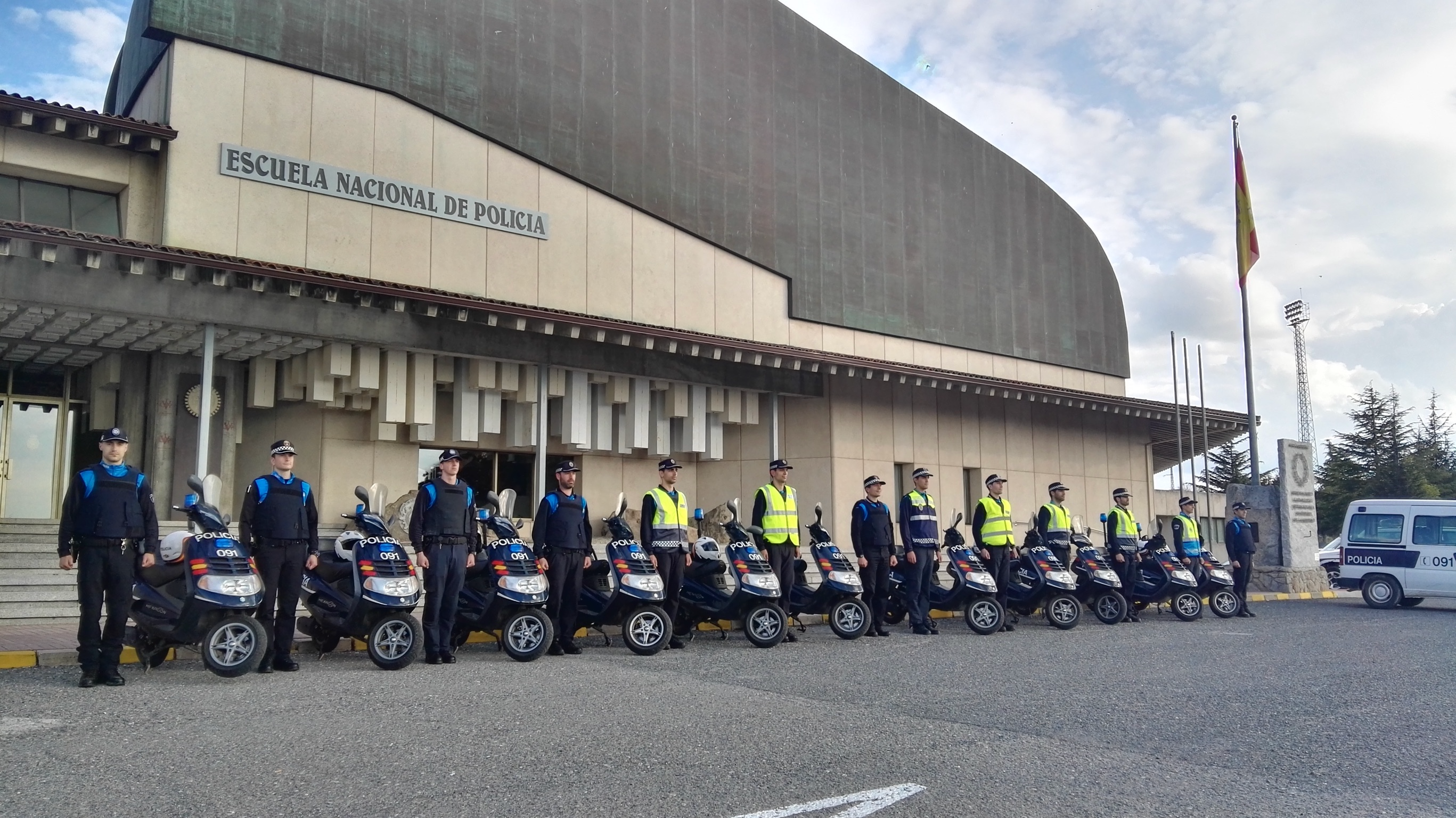 Técnicas de conducción y acción operativa policial con vehículos - 23FPC11